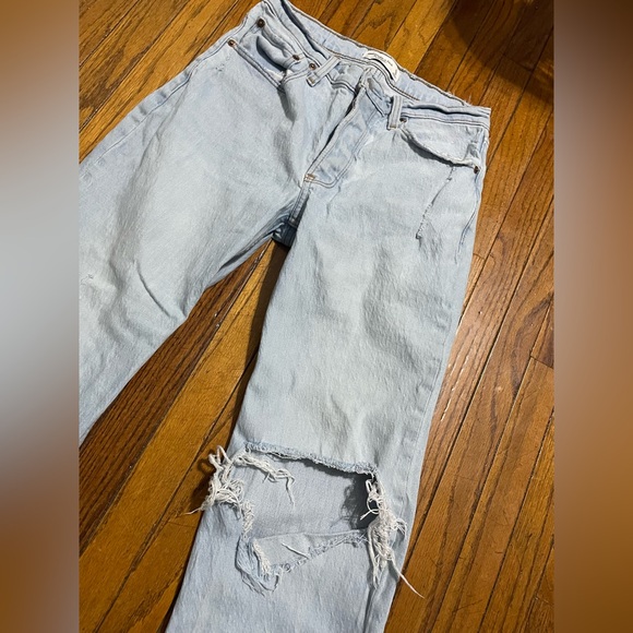 Abercrombie and Fitch Distressed Baggy Low Rise Jeans | women’s 25R - Picture 3 of 5